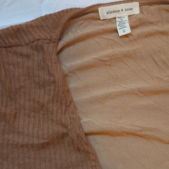 Auburn Dress - Picture 2 of 4